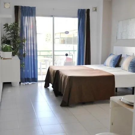 Comodoro * Los Cristianos (Tenerife)